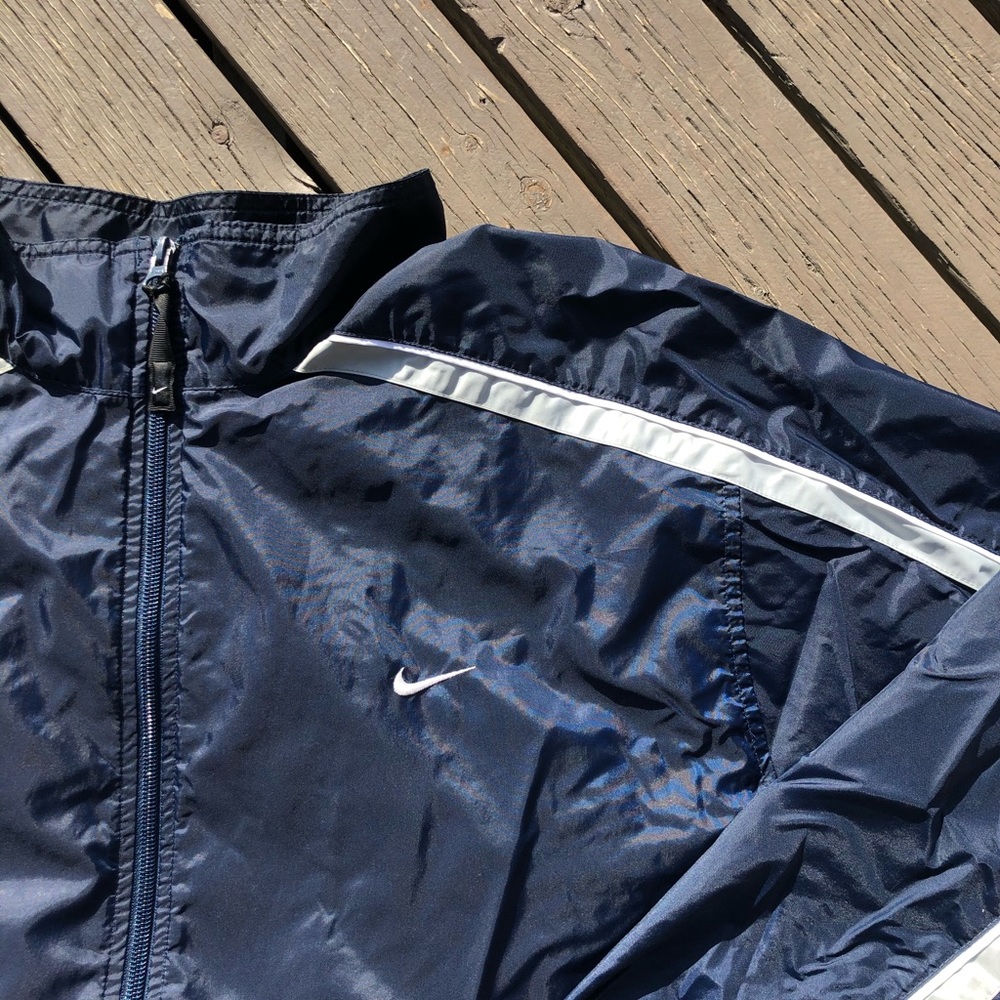 2000’s Nike Windbreaker - Picture 2 of 4